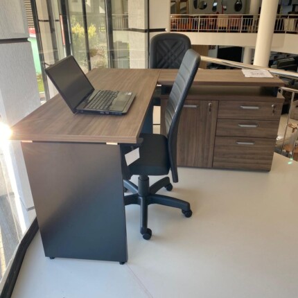 Mesa de Escritório Canto 1,50m x 1,95m FLEX Yaris (6100-4249) - Imagem 1
