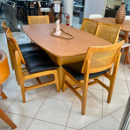Mesa 1,80m Hannover (1517) com 06 Cadeiras Milano Robustas e Largas (1577)
