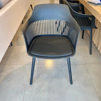 Cadeira Montreal Preto com assento Estofado (1083) - Imagem 4