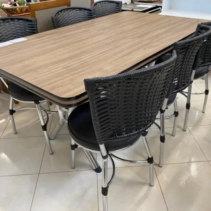 Mesa Extensível 1,60m a 2,00m (2012) com 06 Cadeiras Luxo (4801) - Imagem 4