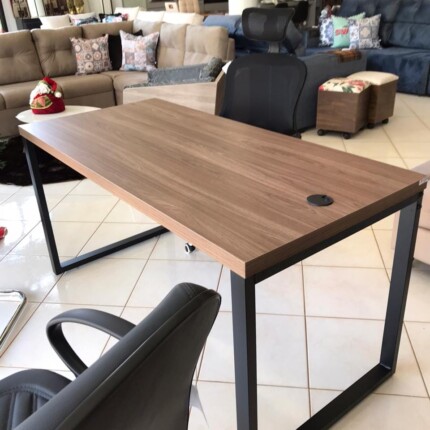 Mesa Escritório 1,50m F150 Pés de Aço (4618) - Imagem 6