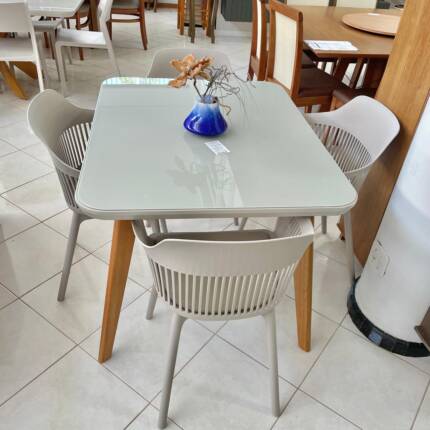 Mesa 1,15m Rafael Vidro (1138) com 4 Cadeiras Montreal Fendi (3358) - Imagem 2