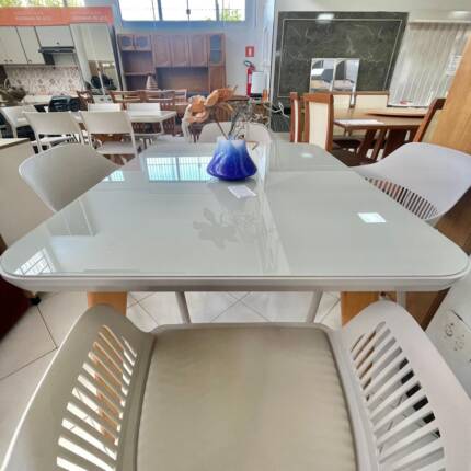 Mesa 1,15m Rafael Vidro (1138) com 4 Cadeiras Montreal Fendi (3358) - Imagem 4