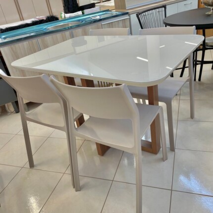 Mesa Natalia com Vidro Off 1,20m (93) com 4 Cadeiras Mykonos Fendi (6532) - Imagem 5