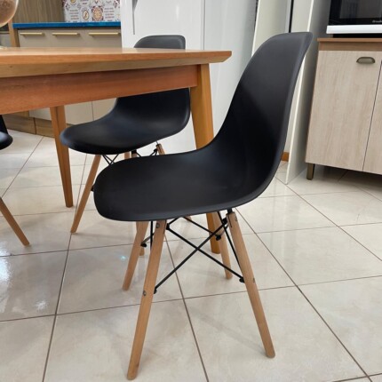 Mesa 1,20m California (308) com 4 Cadeira Florida Eiffel Preto (6793) - Imagem 2