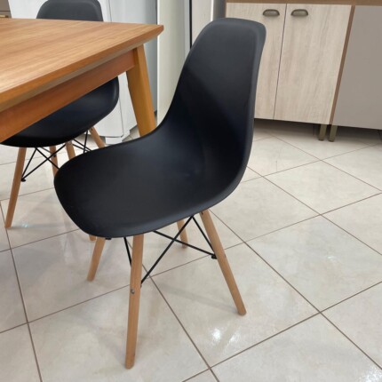 Mesa 1,20m California (308) com 4 Cadeira Florida Eiffel Preto (6793) - Imagem 4
