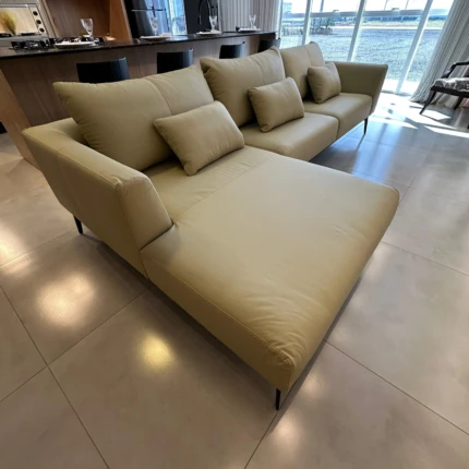 Sofá Couro Legitimo 3,06m com Chaisse Palace (5119) - Imagem 6