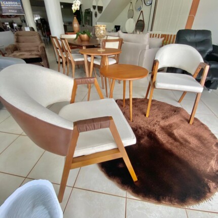 Cadeira Suelen com Braço no Couro e Linho Dora (3221) - Imagem 4