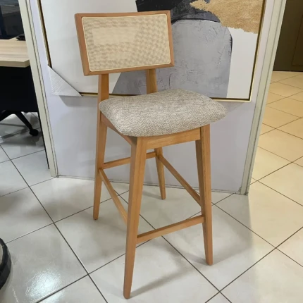Banqueta Flamingo em Madeira com Encosto de Tela Sintética (3518)