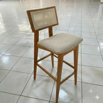 Banqueta Flamingo em Madeira com Encosto de Tela Sintética (3518)