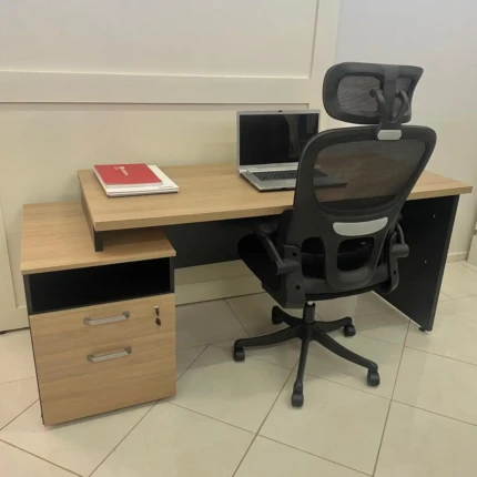 Mesa Escritorio 1,72m com Gaveteiro (1143)