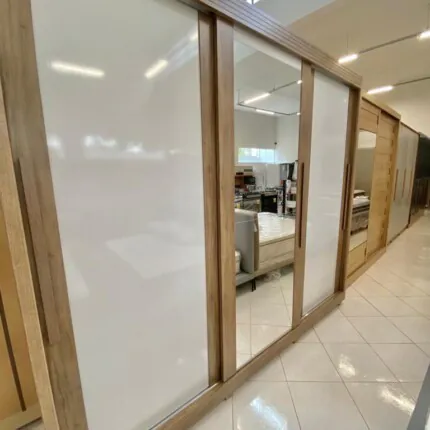 Roupeiro 2,73m 3 Portas Deslizantes Milao Plus 100% MDF Off com Espelhos (4226-3846) - Imagem 5