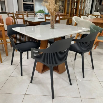 Mesa 1,20 Celeste com Vidro Off White (464) com 04 Cadeiras Montreal (1083) - Imagem 4