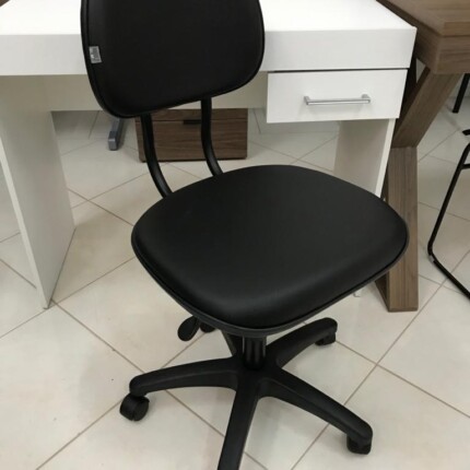 Cadeira Giratoria Secretária em Couro Eco Preto (4819) - Imagem 1