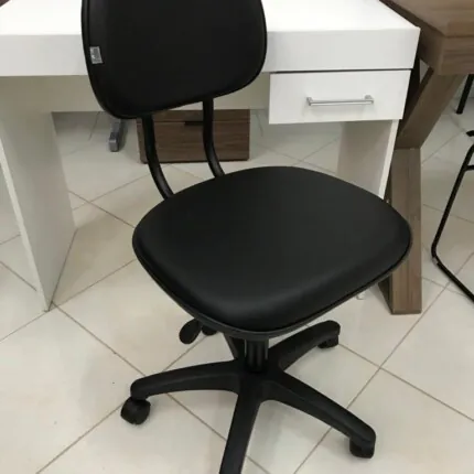 Cadeira Giratoria Secretária em Couro Eco Preto (4819)