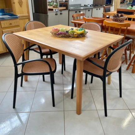 Mesa 1,15m Avela (3648) com 04 Cadeiras Portofino Roma Preto (3462)