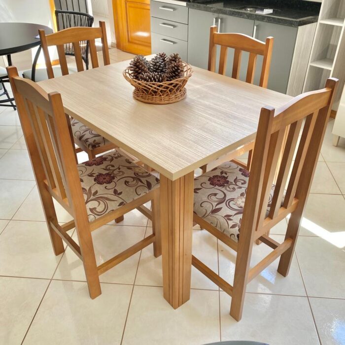 Conjunto 4 cadeiras cromadas para cozinha com reforço + mesa com