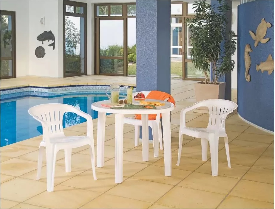 Conjunto Mesa Com 4 Cadeiras Tramontina Plástico Resistente