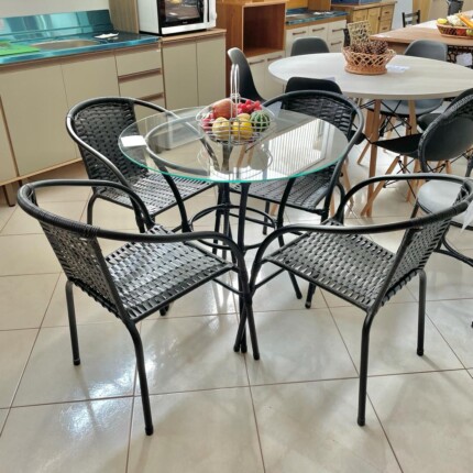 Mesa Redonda 80cm com Vidro (1454) com 4 Cadeiras Happy Hour (1454) - Imagem 1