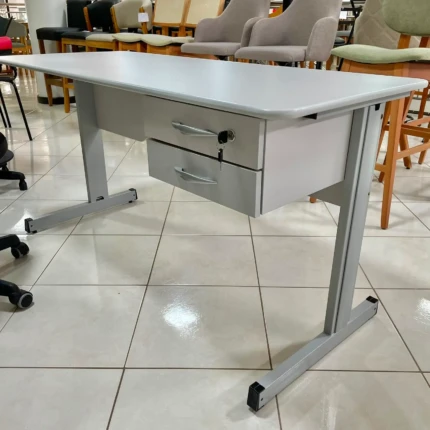Mesa Escritorio 1,40m Cinza com 2 Gavetas (4687) - Imagem 3