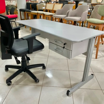 Mesa Escritorio 1,40m Cinza com 2 Gavetas (4687)