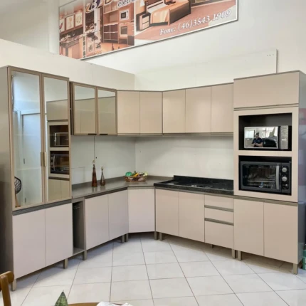 Cozinha de Canto 100% MDF com Vidros Reflecta e Toalheiro Connect 2,50m x 2,70m (4146-2)