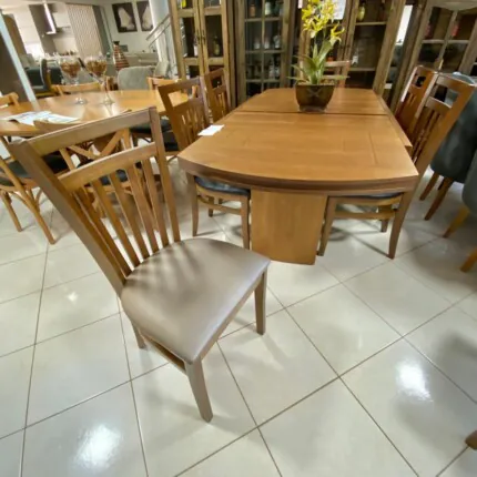 Mesa Extensivel Lorena (5067) com 6 Cadeiras Larissa (4890)