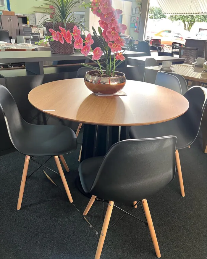 1,15m - Dalla Costa - Mesa Redonda TM-73 1,15m (CD 2164 + Cadeira Florida Polipropileno preto (CD 6793 OU CD 2280)