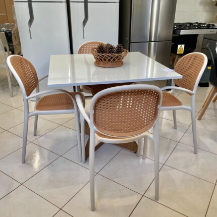 Mesa 90cm TM64 (2178) com 4 Cadeiras Portofino Roma Nude (3877) - Imagem 3