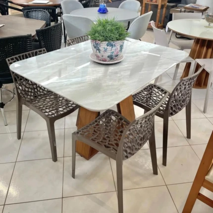 Mesa 1,20m Tampo Quartzo (3198) com 04 Cadeiras Gruvyer Fendi (5405)