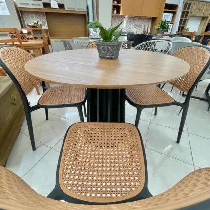 Mesa Redonda 1,05m TM71 (2164) com 4 Cadeiras Positano (4227) - Imagem 3