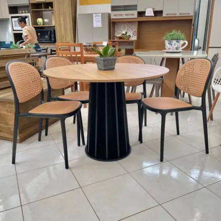 Mesa Redonda 1,05m TM71 (2164) com 4 Cadeiras Positano (4227) - Imagem 2