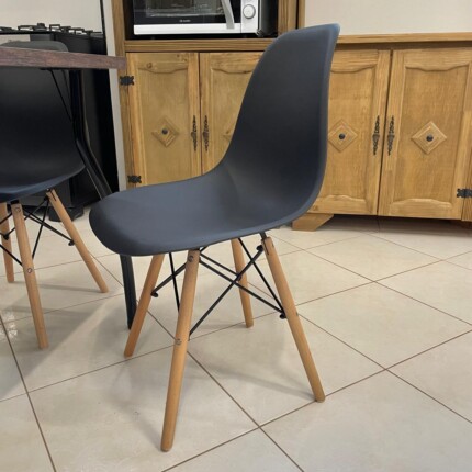 Mesa Quadrada 90cm (3916) com 4 Cadeiras Eiffel Preto (6793) - Imagem 3