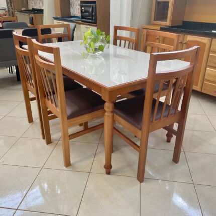 Mesa 1,60m com Vidro Off White (2973) com 6 Cadeiras Paris (4122) - Imagem 1