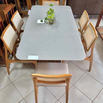 Mesa Canes Ripada 1,70m (1977) com 6 Cadeiras Romana em Linho(2084)