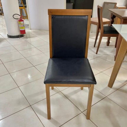 Mesa 2,00m com Vidro Off White (4198) com 8 Cadeiras Karol Preto (2690) - Imagem 3