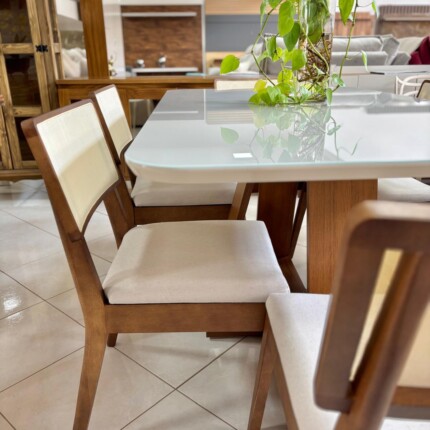 Mesa 1,60m com Vidro Off (555) com 6 Cadeira Astra Linho com Encosto Tela (4281) - Imagem 2