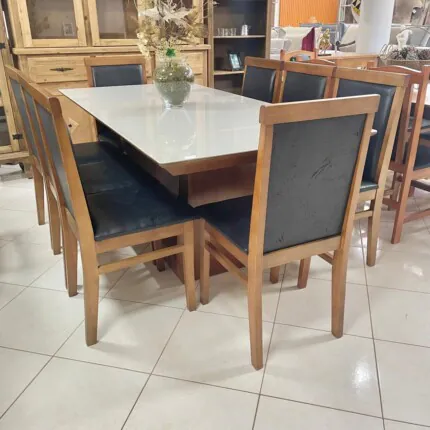 Mesa 1,80m Veneza Vidro (5852) com 8 Cadeiras Karol (2690)