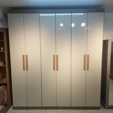 Roupeiro 2,10m 6 Portas Verona (2830)
