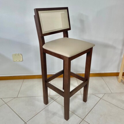 Banqueta em Madeira com Encosto Tela (2875) - Imagem 1
