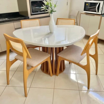Mesa Organica Ripada com Vidro Off White (4678) com 4 Cadeiras Romana com Tela (2084) - Imagem 1