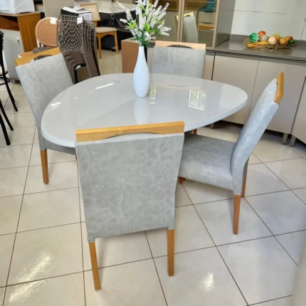 Mesa Organica Ripada com Vidro Off White (4678) com 4 Cadeiras Betina tecido Impermeavel (5260) - Imagem 3