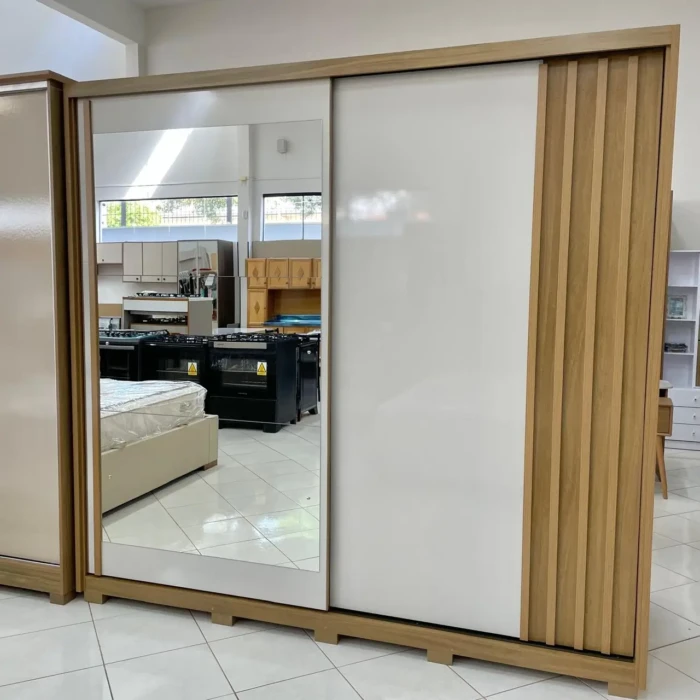 2,42m - Moval - Roupeiro Dhara Freijo-Off White com Espelho e Pés (CD 5527) foto (4)