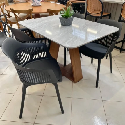 Mesa 1,20m Celeste Quartzo (3198) com 04 Cadeiras Montreal (1083) - Imagem 2