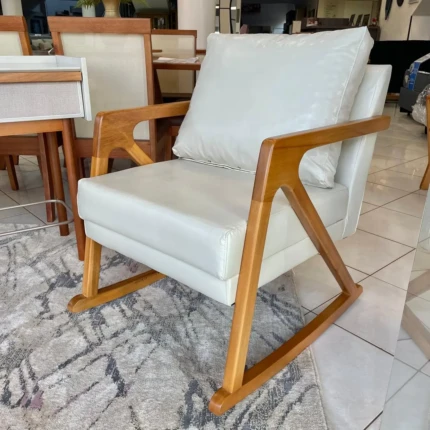 Poltrona Amber com Balanço em Couro Ecologico (5420)