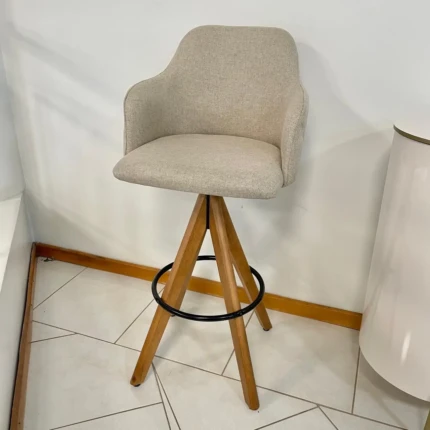 Banqueta Giratoria Penelope em Tecido Linho (663)