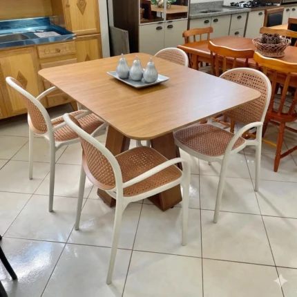 Mesa 1,20m Tampo Freijo (1851) com 4 Cadeiras Positano Nude (3877)