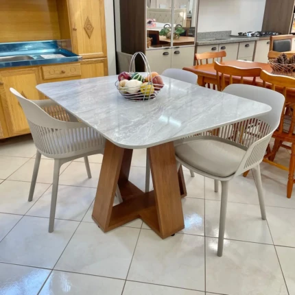 Mesa 1,20m Celeste Quartzo (3198) com 04 Cadeiras Montreal Nude (3358) - Imagem 4