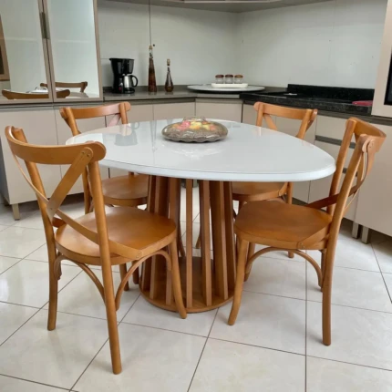 Mesa Organica Ripada com Vidro Off White (4678) com 4 Cadeiras Leon X (1477)