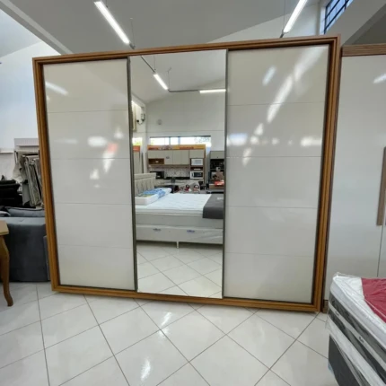 Roupeiro 2,70m MDF Concept com Porta de Espelho inteiro (2639)